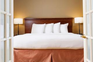 Country Inn & Suites by Radisson, Milwaukee West Brookfield , WI - Brookfield - 4