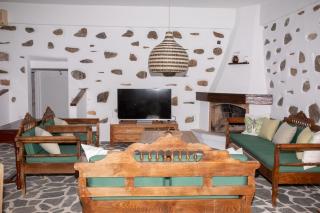 Polyanemos Leros, house with fantastic seaview - Agia Marina - 5