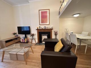 Two double Mezzanine in central Paddington - 6