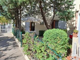 Rez de jardin climatisé avec grande terrasse - Gruissan - 9