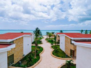 Treetop by Eight Continents, Zanzibar - - 0