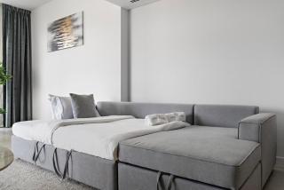 Spacious Dubai Marina 2BR Great Views Top Location - 2