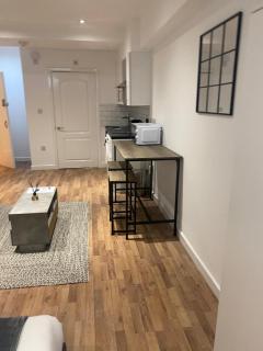 Modern Studio Apartment in Shoreditch - London - 8