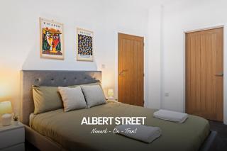 Bright and Modern 2-bed Home in Newark on-Trent by Renzo, Free Parking, Sleeps 5! - Newark upon Trent - 0