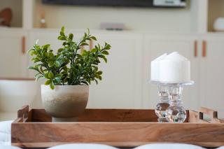 Luxe JLT 1BR Apt Gym Pool & Stunning Views - 8