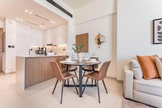 City Views 1BR Near Community Park with Private Balcony, Binghatti House, Jumeirah Village Circle by Deluxe Holiday Homes - 6