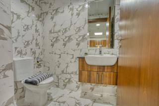 Modern Marina Living 1BHK New Listing - Ras al Khaimah - 5