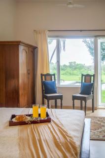 Frangipani 4BR with Pool & Field View - Nerul - 9