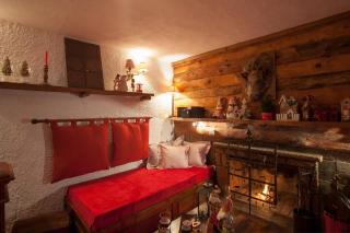 Dandy Villas Agoriani-Chalet Orelia-Fireplace - 6