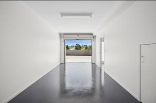 Modern Townhouse in Wright - 4