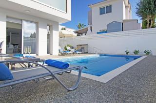 Thea Athena Villa - Walking to the Beach - Paralimni - 8