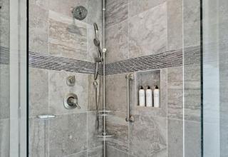 Chateau Lake Austin - 9