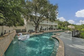 Chateau Lake Austin - 8