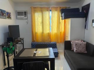 Family Budget Room - Manila - 9