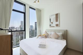 Livbnb-Urban Getaway 1BHK with JVC Skyline View - 9