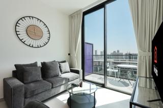 Livbnb-Urban Getaway 1BHK with JVC Skyline View - 7