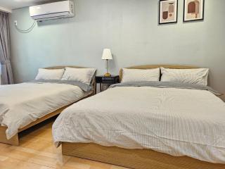 Mint House & HongDae Station - Seoul - 9