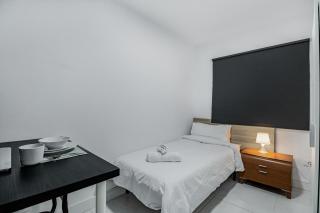 Las Palmas Comfort Rooms - 8