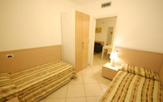 Beachfront apartment with a big terrace - Bibione - 5