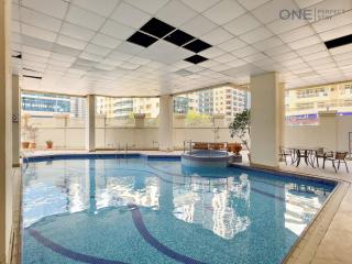 Cozy 2BR Apartment in Marina With Pool & Gym - 0