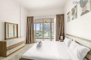 Cozy 2BR Apartment in Marina With Pool & Gym - 1