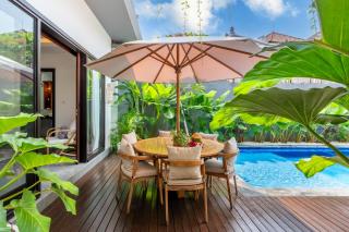Villa Taj A Luxurious and Spacious Pool Villa - Kerobokan - 5