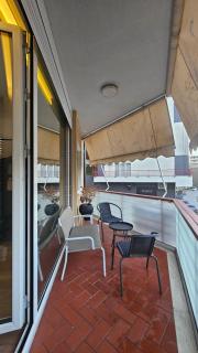 Luxury 2 BDR Apartment Bathtub & Lake View - Tirana - 8