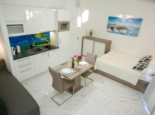 Apartments Golden Horizon 2 with Heated Pool - Novalja - 8