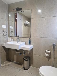 The Qubice Hotel, Kolhapur - Kolhapur - 2
