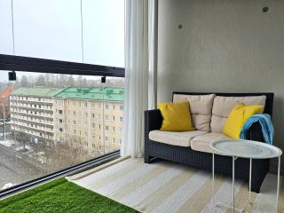 1 bedroom apartment with city views - 1