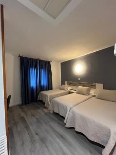 Hostal Azul - El Molar - 1