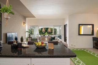 Santorini Akrotiri 5 - With Inverter that powers TV, Wifi and 1 Light - Ballito - 4