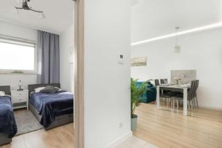 Sucha 33 Modern Apartment with Parking by Noclegi Renters - Danzig - 1