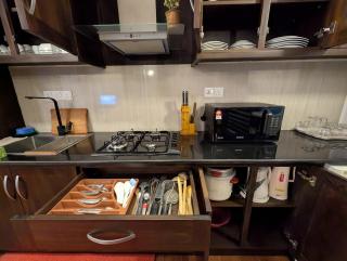 Luxury Urban Living 3BR 360Rooftop Pool & Gym - 3