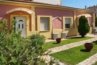 Villa Elli 1 Beach front with garden - 8