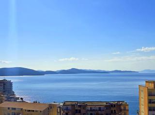 Jona's Top-Floor Oasis - Sarandë - 4