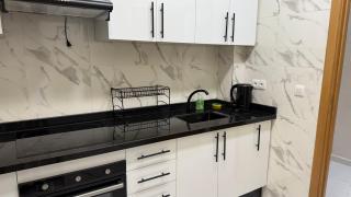 Luxury Renovated Apartment - 8