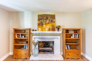 Spacious 4BR Retreat near Disneyland & Beaches - 6