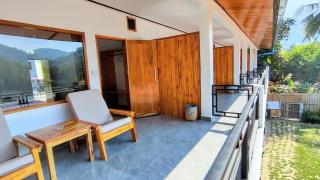 Amanda Boutique - Nongkhiaw - 3