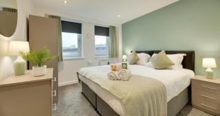 All Saints Apartments 4C- By Week2Week - - 6