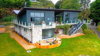 Charming 6-Bed Escape- Balconies & Panoramic Views - - 0