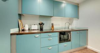 All Saints Apartments 6A - By Week2Week - - 6