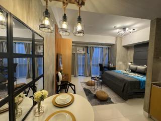 Industrial Chic Studio in McKinley Hill Walk to Venice Mall - Manila - 0