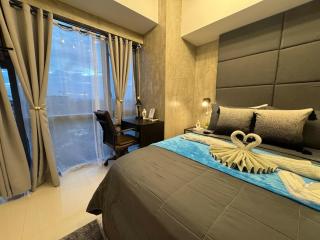 Industrial Chic Studio in McKinley Hill Walk to Venice Mall - Manila - 3