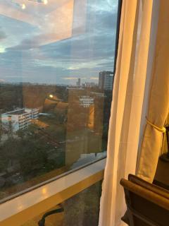 Industrial Chic Studio in McKinley Hill Walk to Venice Mall - Manila - 1