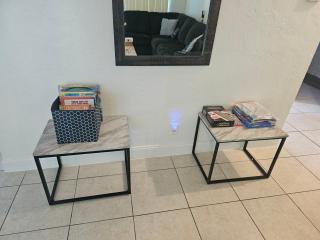 Hollywood Happiness - 5