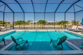 Ferienhaus in süd-west Cape Coral mit beheiztem Privatpool und Outdoorküche am Kanal - Cape Coral - 0
