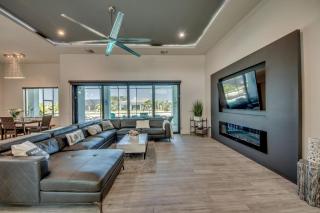 Ferienhaus in süd-west Cape Coral mit beheiztem Privatpool und Outdoorküche am Kanal - Cape Coral - 1