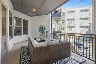 2BR Gated Apt Free Parking Gym Pool Near Galleria - Dallas - 4