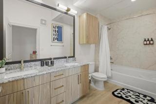 Stylish 2BR Apartment, Near Galleria Dallas, Free Parking, Gym & Pool - 1